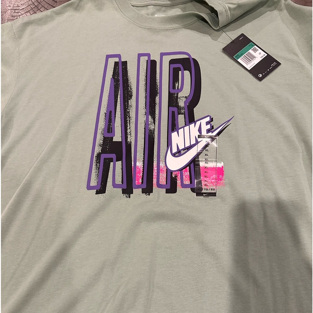 Nike T-shirt